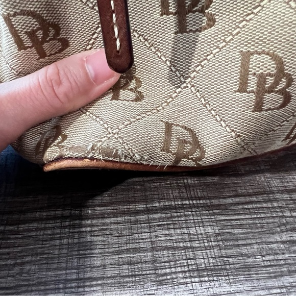 Dooney & Bourke shoulder bag - Picture 9 of 15